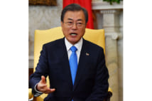 韓国「漢江の奇跡」は「なかったこと」に、政権の意向反映か