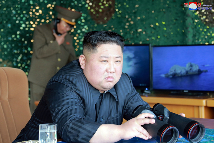 「医療は無料」のはずなのに…（金正恩氏。写真／朝鮮通信＝時事）