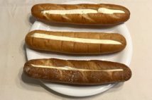 コンビニの「ミルクフランス」食べ比べ クリームの味、パンの固さは?