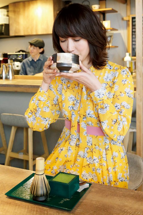 抹茶を点てながら堪能できる抹茶ティラミス