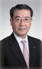 特別秘書に起用された村山寛司氏（東京信用保証協会レポート2018より）