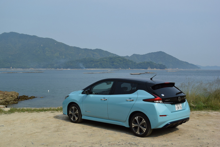 過去のEVイメージや弱点を払拭した日産「リーフe+」(広島・宮島にて)