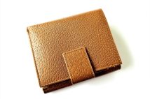 長財布はもう時代遅れ? 私たちが「ミニ財布」派に変わったワケ
