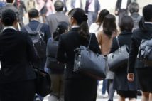 働く女性が増えている当たり前の理由 「稼がなければ生活できない」