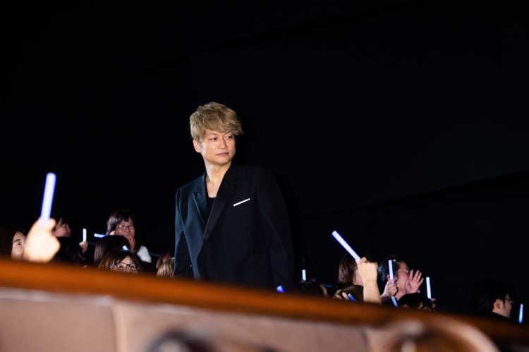 映画『凪待ち』完成披露試写会に登場した香取慎吾