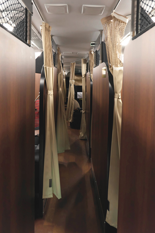 車内はこんな感じ