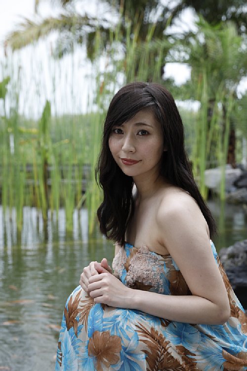 大人っぽい表情が魅力の緑川ちひろ