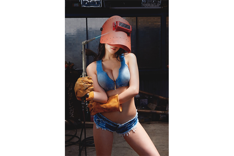 森咲智美高画質壁紙 画像・写真 “日本一エロ過ぎるグラドル”森咲智美、みずみずしい ...
