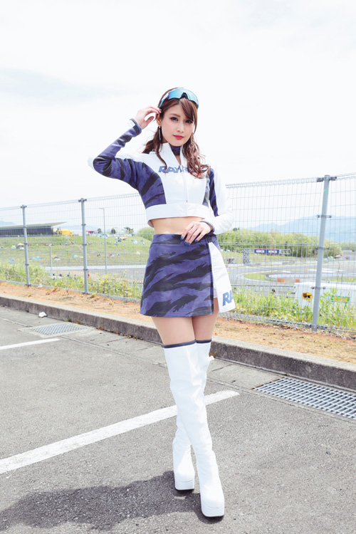 2019 RAYBRIG RACE QUEEN 沢すみれ