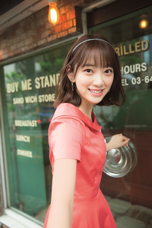映画主演の緊張感は「初めてセンターにさせていただいた時の感情に似ていました」という
