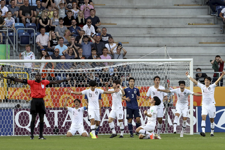 サッカーU20W杯・決勝トーナメント1回戦（写真／EPA＝時事）