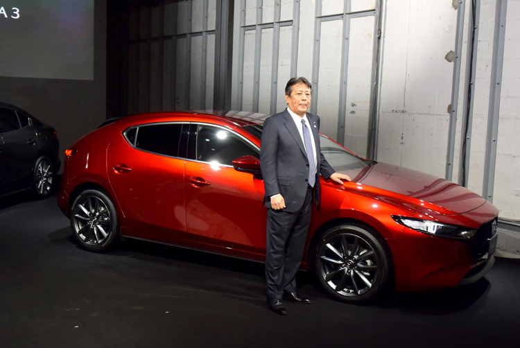 「MAZDA3」と丸本明社長