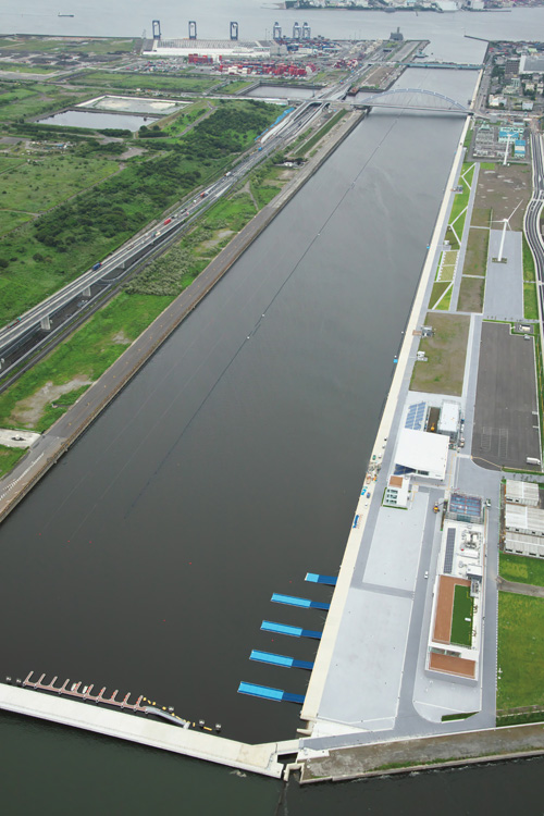 海の森水上競技場（東京臨海部）