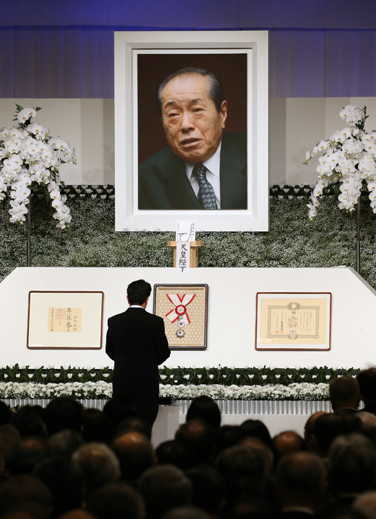 野中広務氏のお別れの会には4000人が参列した（写真／時事通信フォト）