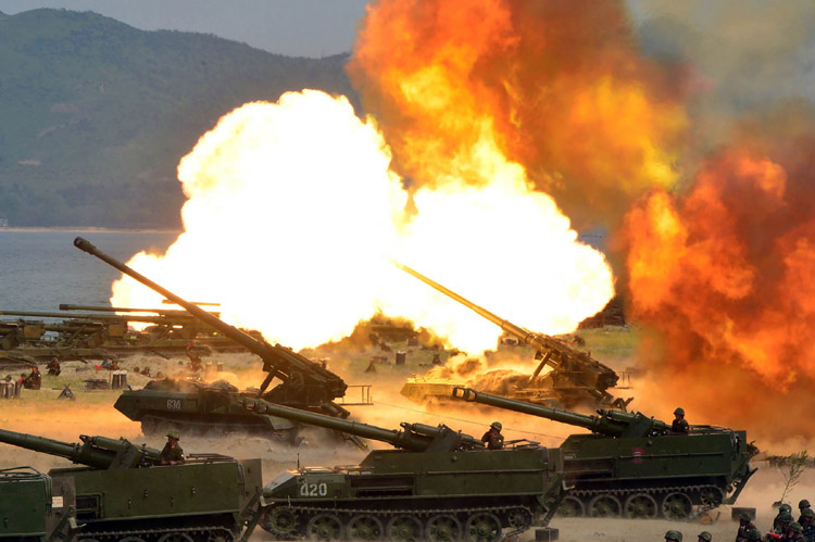 北朝鮮の演習。戦禍が繰り返されるのか（写真／AFP＝時事）