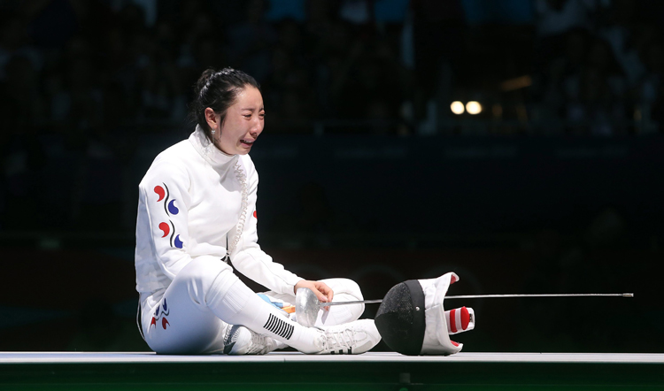 ロンドン五輪での座り込み（写真／EPA＝時事）