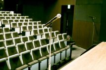 芸人を辞めた後のそれぞれの人生 学校の先生や営業マンで活躍する人も