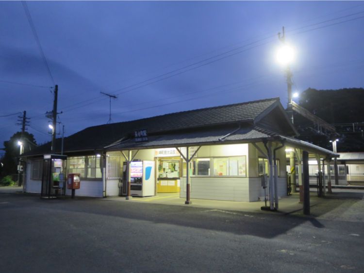 1899年開業の外房線・長者町駅（筆者撮影）