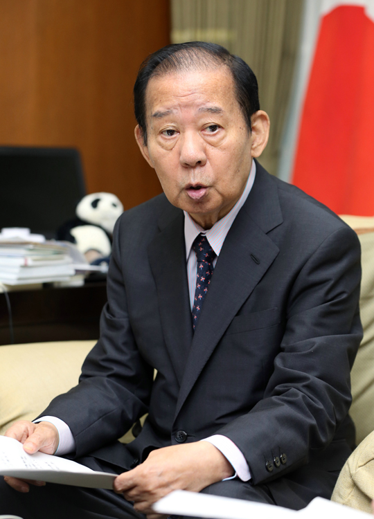 二階俊博氏はお役御免に？（時事通信フォト）