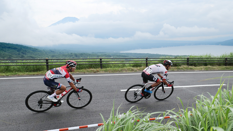 ロードレースのコース整理も募集中（写真／時事通信フォト）