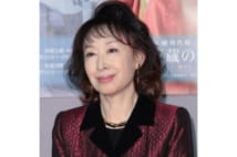 三田佳子
