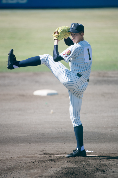 佐々木で行くか、奥川で行くか…（撮影／藤岡雅樹）