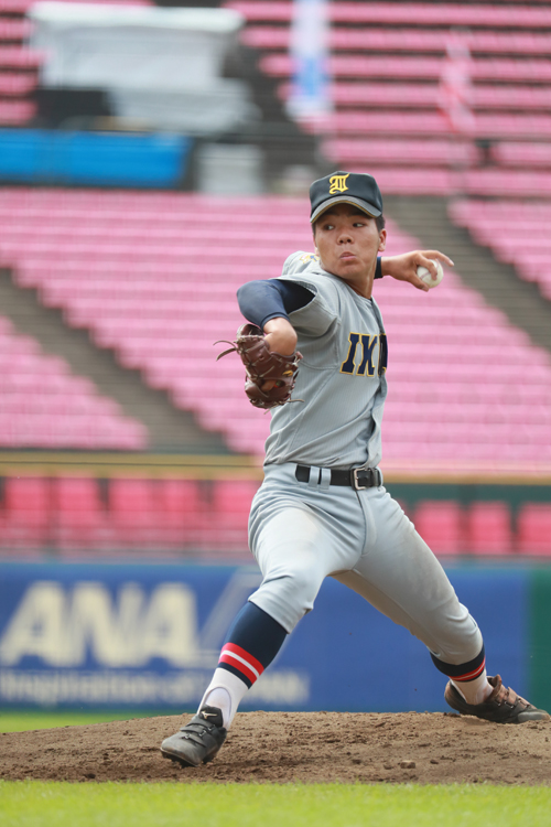 仙台育英の笹倉世凪投手