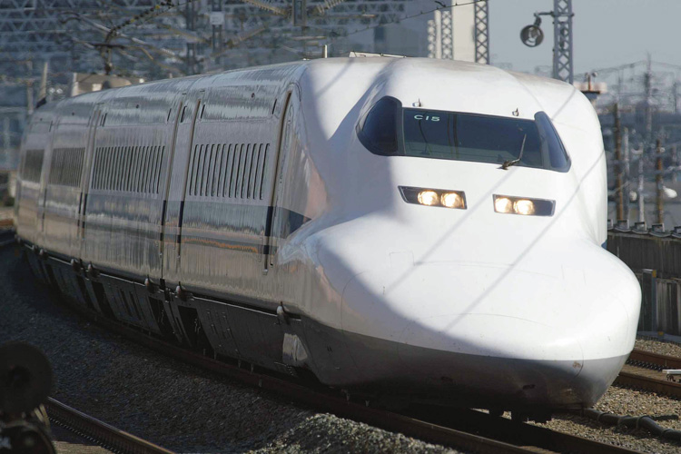 東海道新幹線ではのぞみやひかりとして活躍した700系