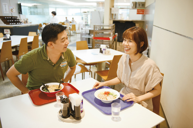 ランチはくつろいだ雰囲気