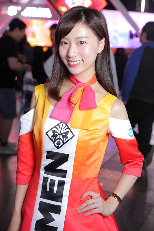 「東京ゲームショウ2019」の会場で見つけた美女コンパニオン