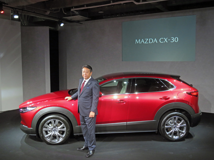 予約受注が始まったマツダのコンパクトSUV「CX-30」（丸本明・マツダ社長）