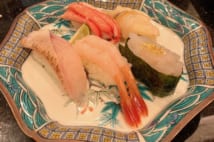 本格寿司でプチ贅沢　ファンが語る「プレミアム系回転寿司」の魅力