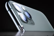 携帯ショップ、1年で最も機種変更が増える「新型iPhone販売」の現場