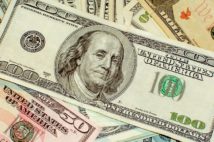 ドル円の歴史的低ボラティリティ続く “動かない”のはなぜか