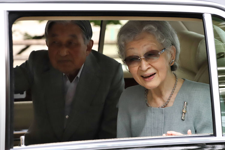 ご静養中も変わらぬお姿を見せられた美智子さま