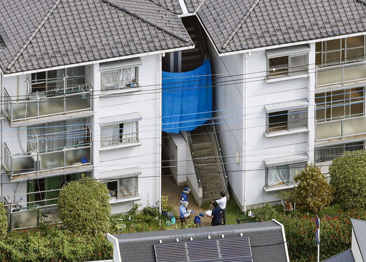 進藤遼佑君の遺体が見つかった集合住宅（写真／共同通信社）