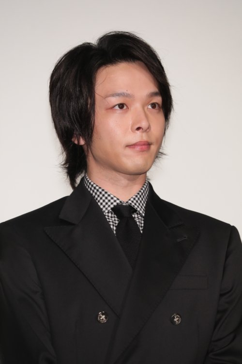 中村倫也