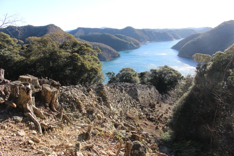 白村江の戦い後に築かれた山城「金田城」からの景色（筆者撮影）