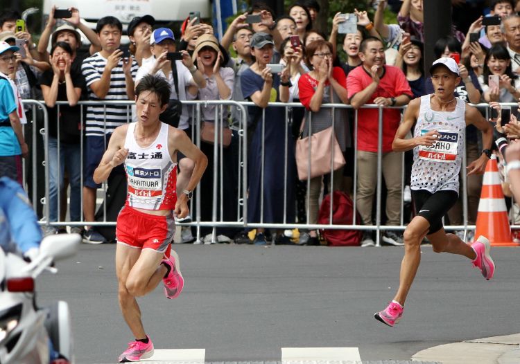 熾烈な戦いだったが優勝タイムは2時間11分台だったMGC（時事通信フォト）