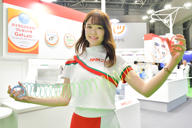 「東京モーターショー2019」で見つけた美女コンパニオン