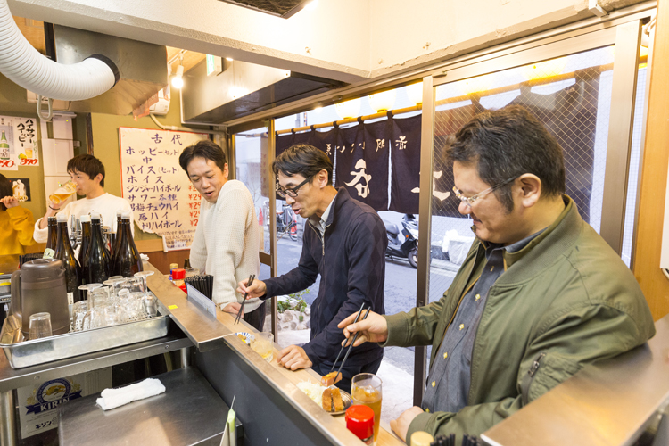 「晩杯屋」も展開する
