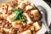 さらっとした味つけで麺にかけてもOKの麻婆豆腐