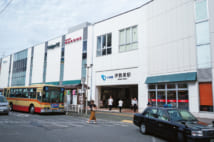 大山詣りで賑わう伊勢原駅
