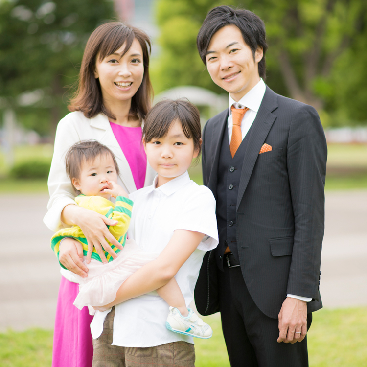 音喜多さんの家族写真。長女は継子、次女は実子だ