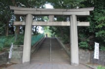 徳川家康を祀る「紅葉山東照宮」の鳥居は現在は上野にある