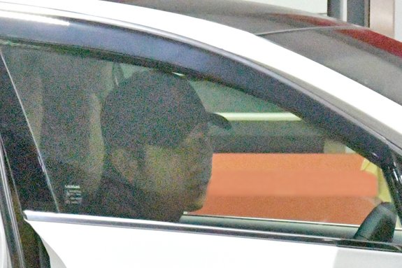 愛車を運転する二宮（写真は2018年11月）