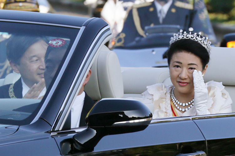 祝賀は「令和」の幕開けを実感させてくれた（時事通信フォト）