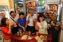 客は団地の現・住民と元・住民。そして近隣のサラリーマンが中心だ