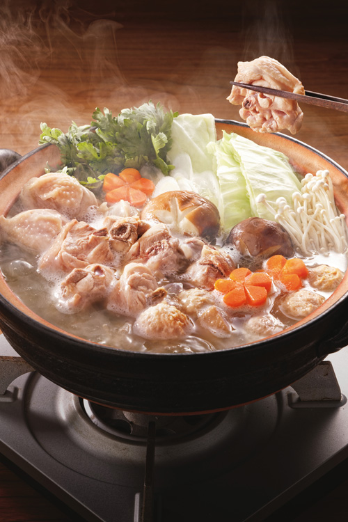 人気料亭の水炊きは銘柄鶏の旨味を満喫できる