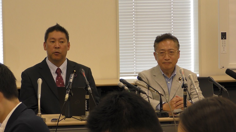 N国・立花孝志代表と無所属の渡辺喜美参院議員は7月30日、参院で新会派「みんなの党」結成を発表